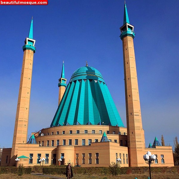Masjid AL-HIKMAH JL. THAMRIN KELURAHAN KOTA BERINGIN