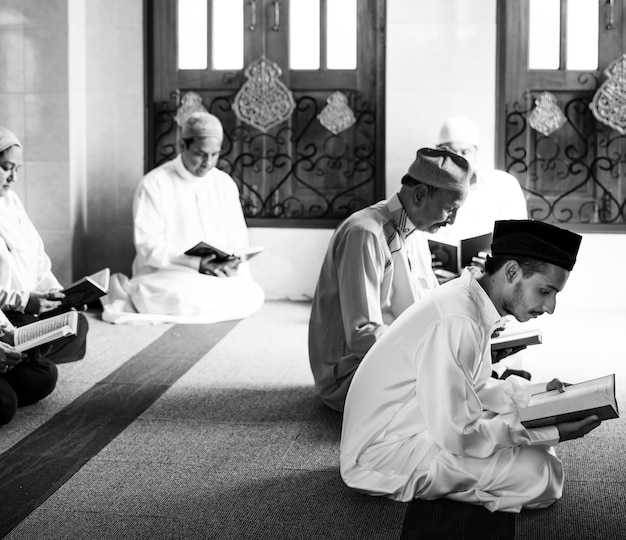 Etika Komunikasi dalam Pengurus Masjid etika komunikasi di masjid