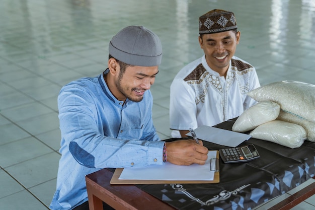 Manajemen Profesional untuk Pengelolaan Masjid yang Efektif dkm.or.id Cek SKK Konstruksi LPJK BNSP