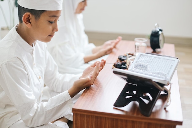 Panduan Praktis Menyusun Program Kegiatan Sosial di Organisasi Masjid kegiatan sosial organisasi masjid