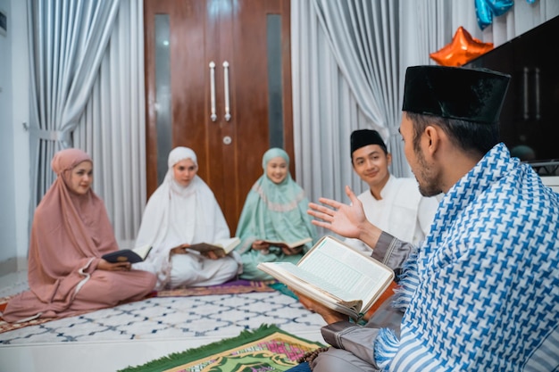 Strategi Kreatif untuk Meningkatkan Keterlibatan Pemuda di Masjid dkm.or.id Cek SKK Konstruksi LPJK BNSP