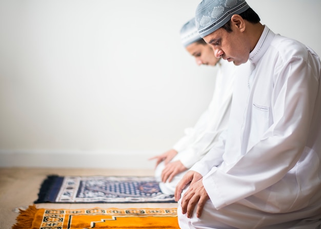 Strategi Mengelola Peralatan Listrik dan Elektronik di Masjid peralatan listrik masjid