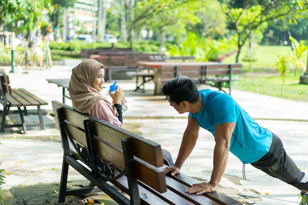 Strategi Menjaga Kebersihan Lingkungan sekitar Masjid kebersihan lingkungan masjid