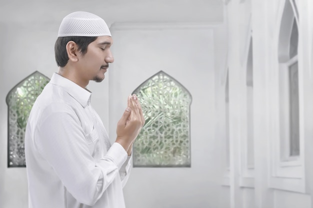 TAUHID inti ajaran Islam