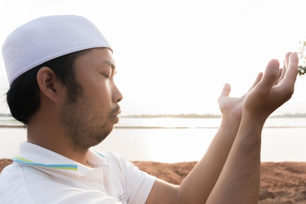 Tips Memilih Lampu Hemat Energi untuk Masjid memilih lampu hemat energi masjid