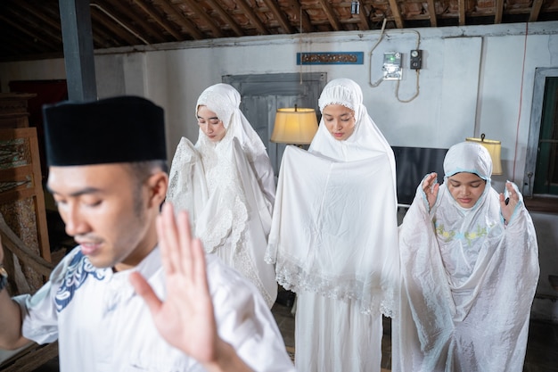Tips Mengelola Masjid sebagai Pusat Kegiatan Sosial masjid pusat kegiatan sosial