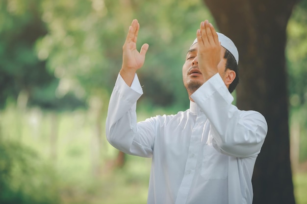TOLAK KEJAHATAN DENGAN CARA YANG BAIK